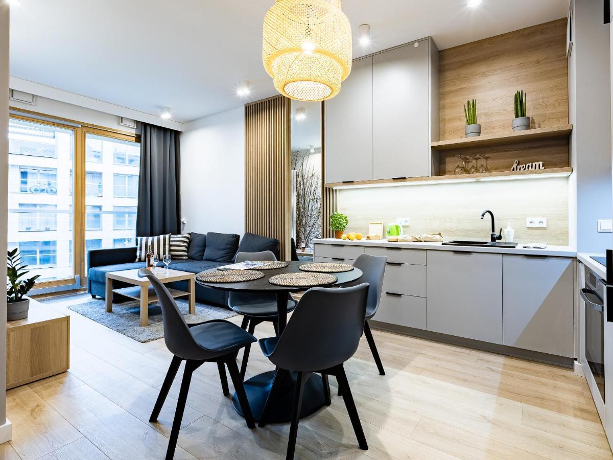 Kolejowa Aparthotel Warsaw Ngoại thất bức ảnh