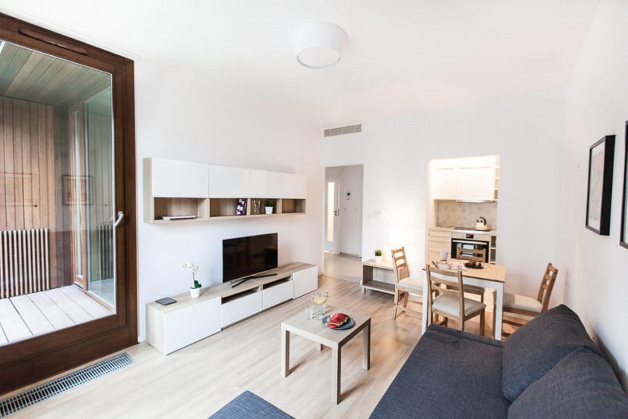 Kolejowa Aparthotel Warsaw Ngoại thất bức ảnh